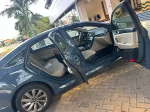 Hyundai Sonata Sport 4dr Sedan (2.4L 4cyl 6A) 2015 Blue
