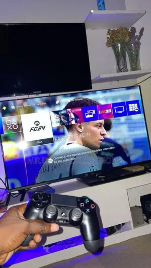 PS4 Game Console