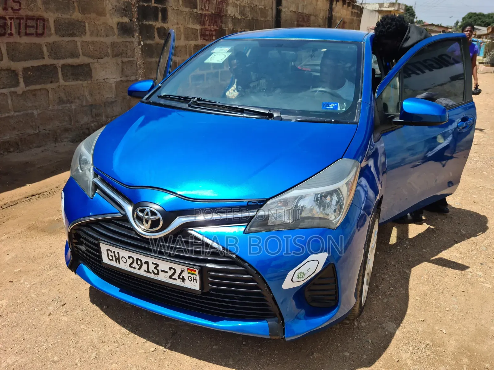 Toyota Yaris 2016 Blue