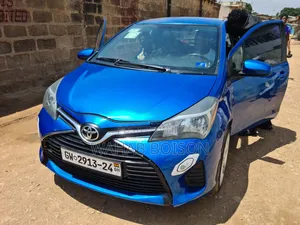Toyota Yaris 2016 Blue