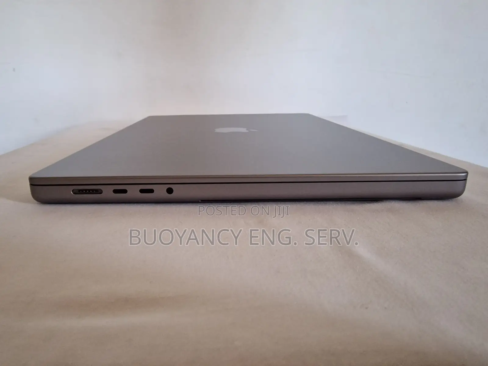 Laptop Apple MacBook Pro 2021 M1 16GB Apple M1 Pro SSD 512GB