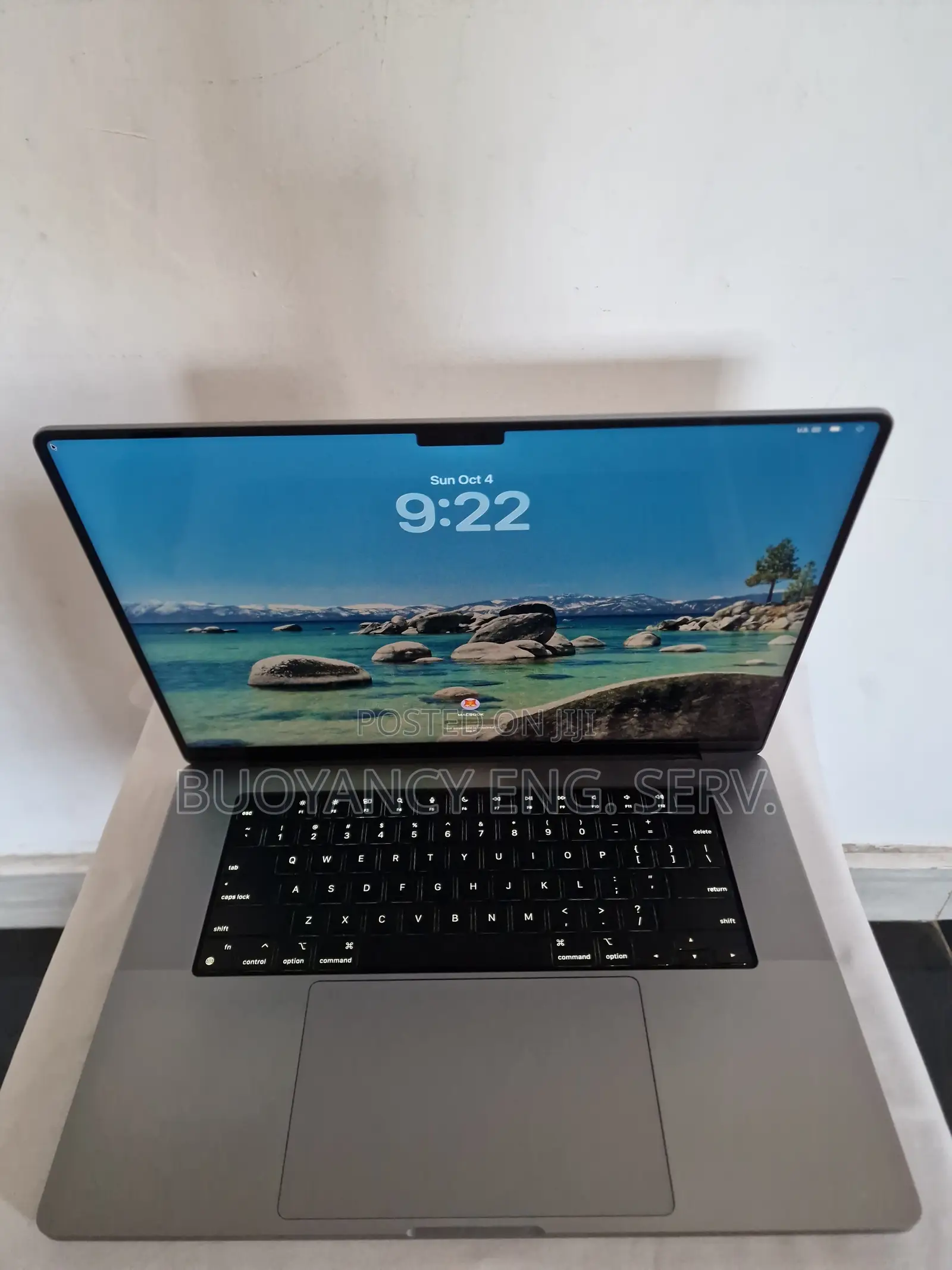 Laptop Apple MacBook Pro 2021 M1 16GB Apple M1 Pro SSD 512GB