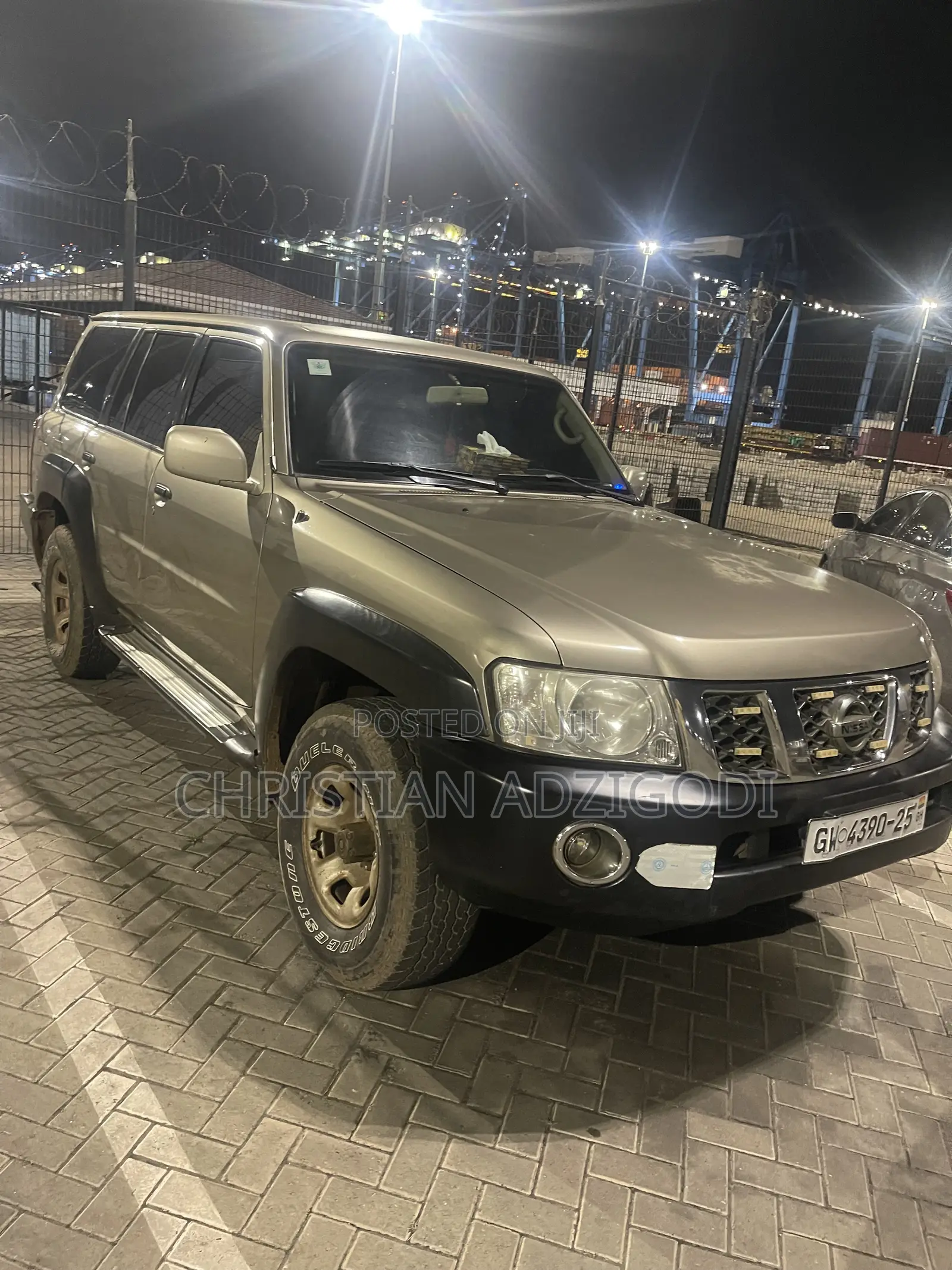 Nissan Patrol 2010 Gold