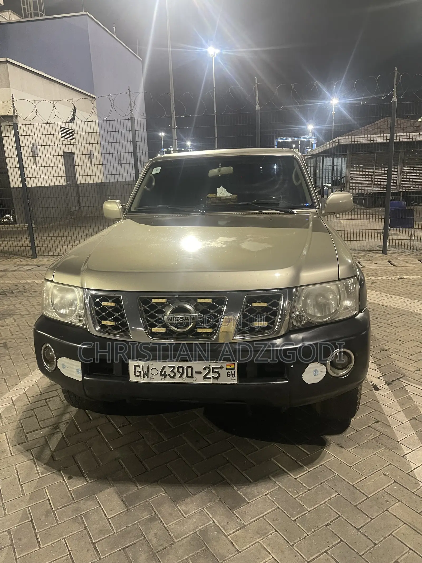 Nissan Patrol 2010 Gold