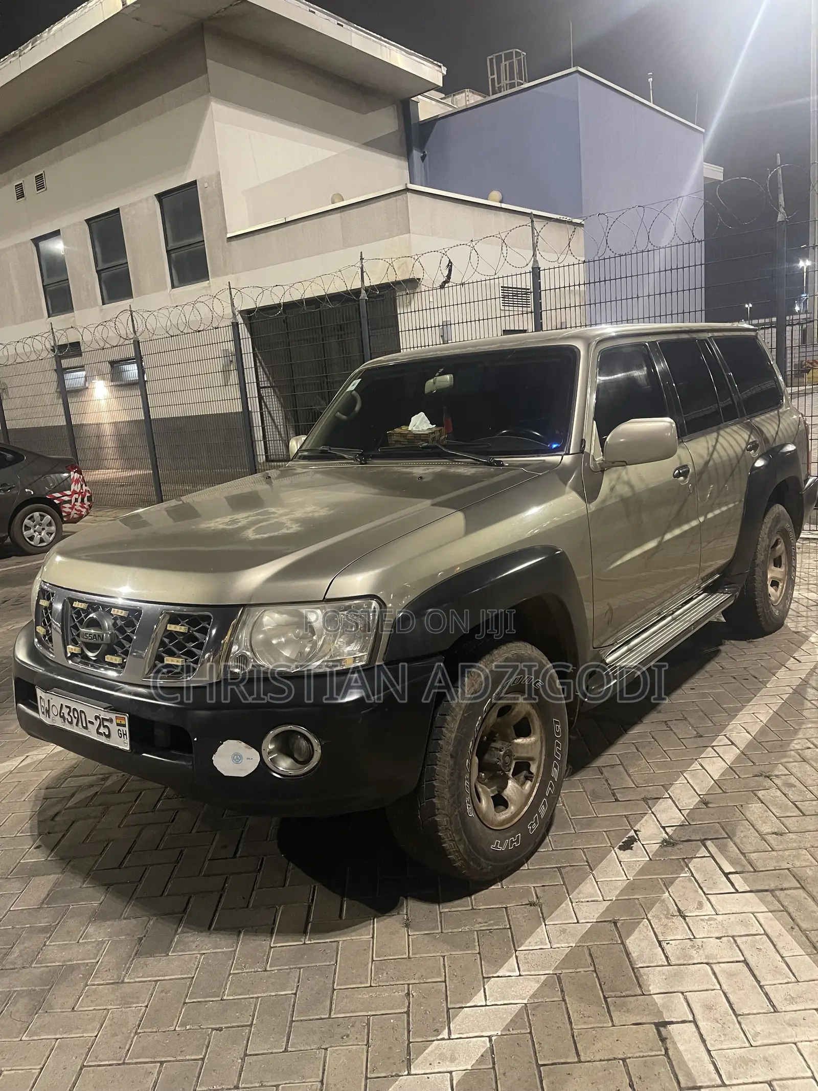 Nissan Patrol 2010 Gold
