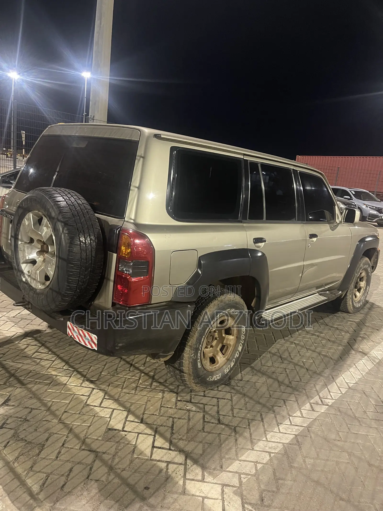 Nissan Patrol 2010 Gold
