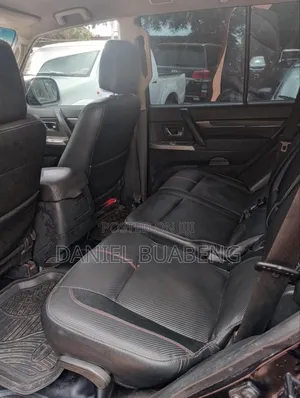 Mitsubishi Pajero 2016 Black