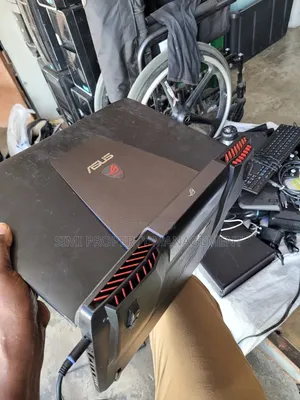 Laptop Asus ROG Strix G17 24GB Intel Core i7 HDD+SSD 750GB