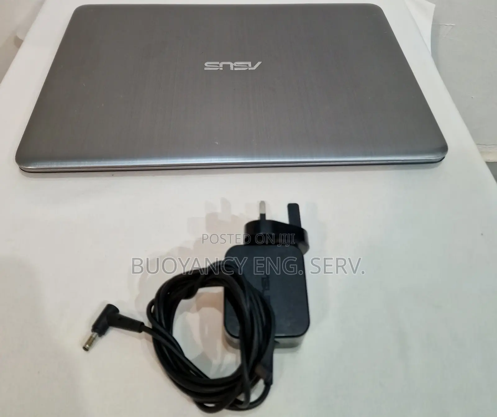 Laptop Asus VivoBook E403NA 4GB Intel SSD 128GB