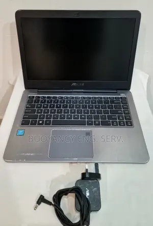 Laptop Asus VivoBook E403NA 4GB Intel SSD 128GB