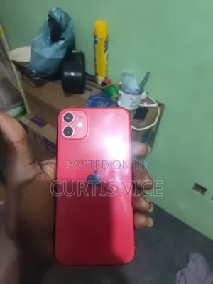 Apple iPhone 11 128 GB Red