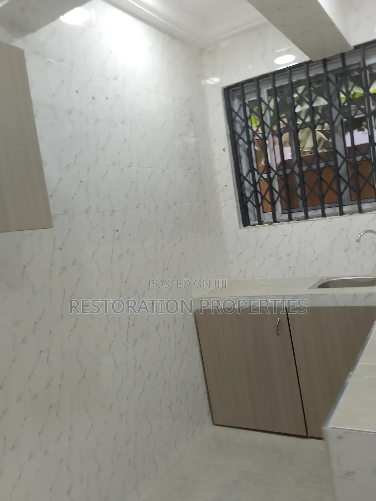 1bdrm Apartment in Adenta, Frafraha for rent