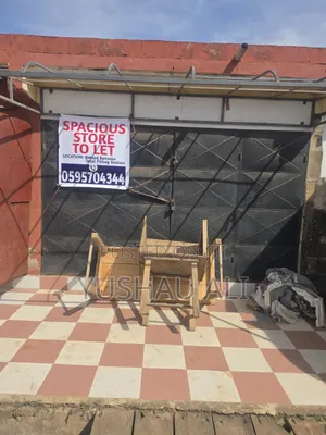 Spacious Store to Let