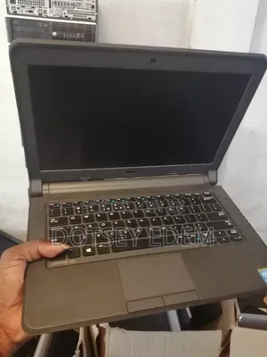Laptop Dell Latitude 3340 4GB Intel Core i3 SSD 128GB