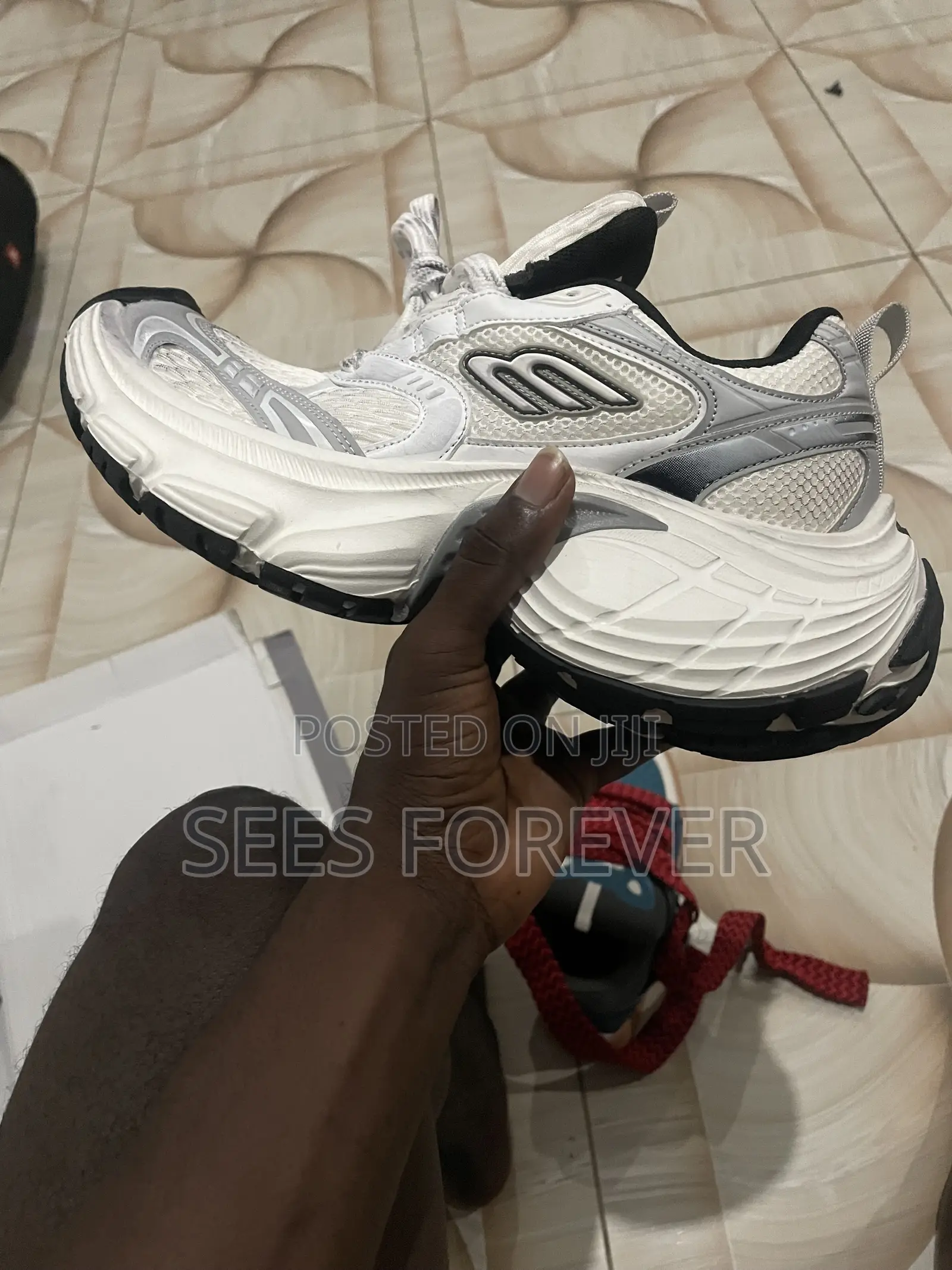 Balenciaga 10XL Super Chunky Sneaker (White / Silver)