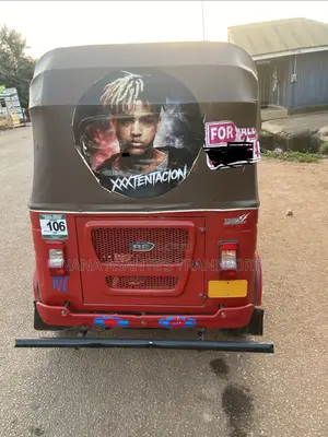 Bajaj RE 2026 Red