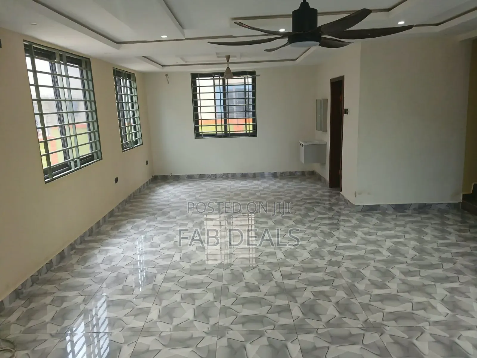 Furnished 4bdrm Apartment in Takoradi for sale