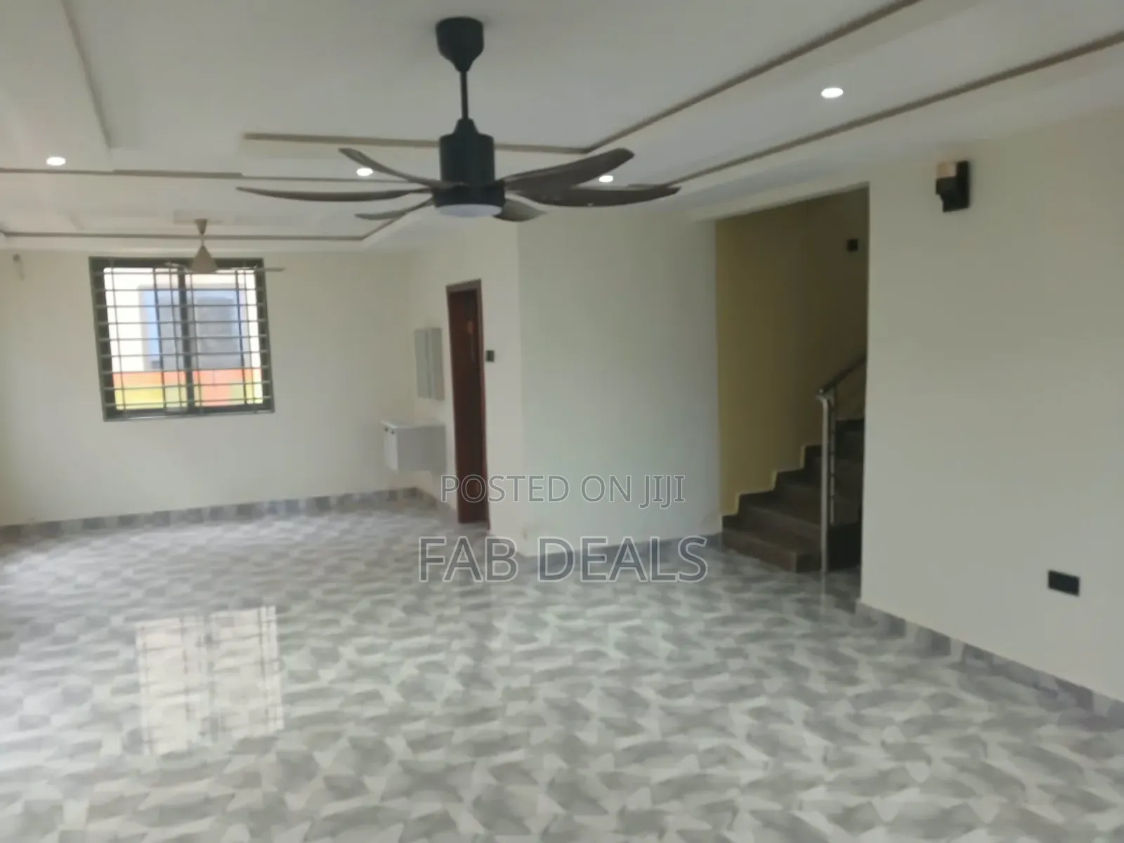Furnished 4bdrm Apartment in Takoradi for sale