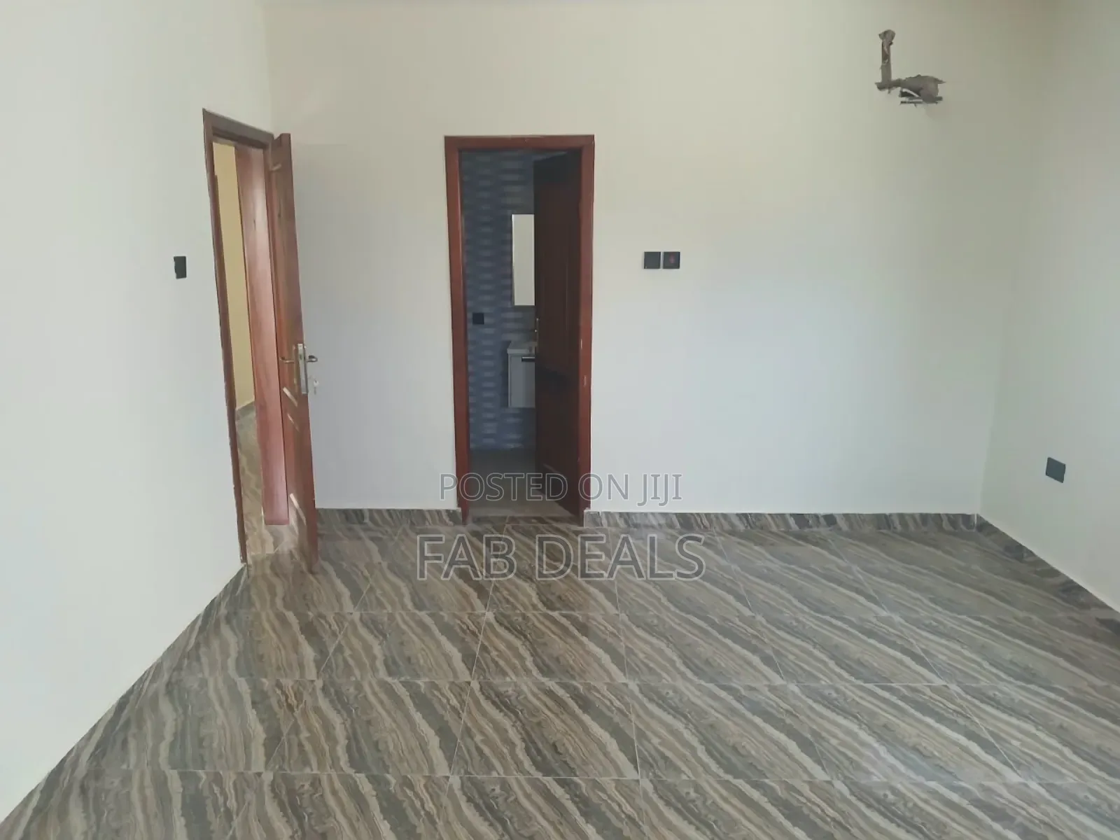 Furnished 4bdrm Apartment in Takoradi for sale