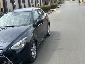 Scion iA Base 2016