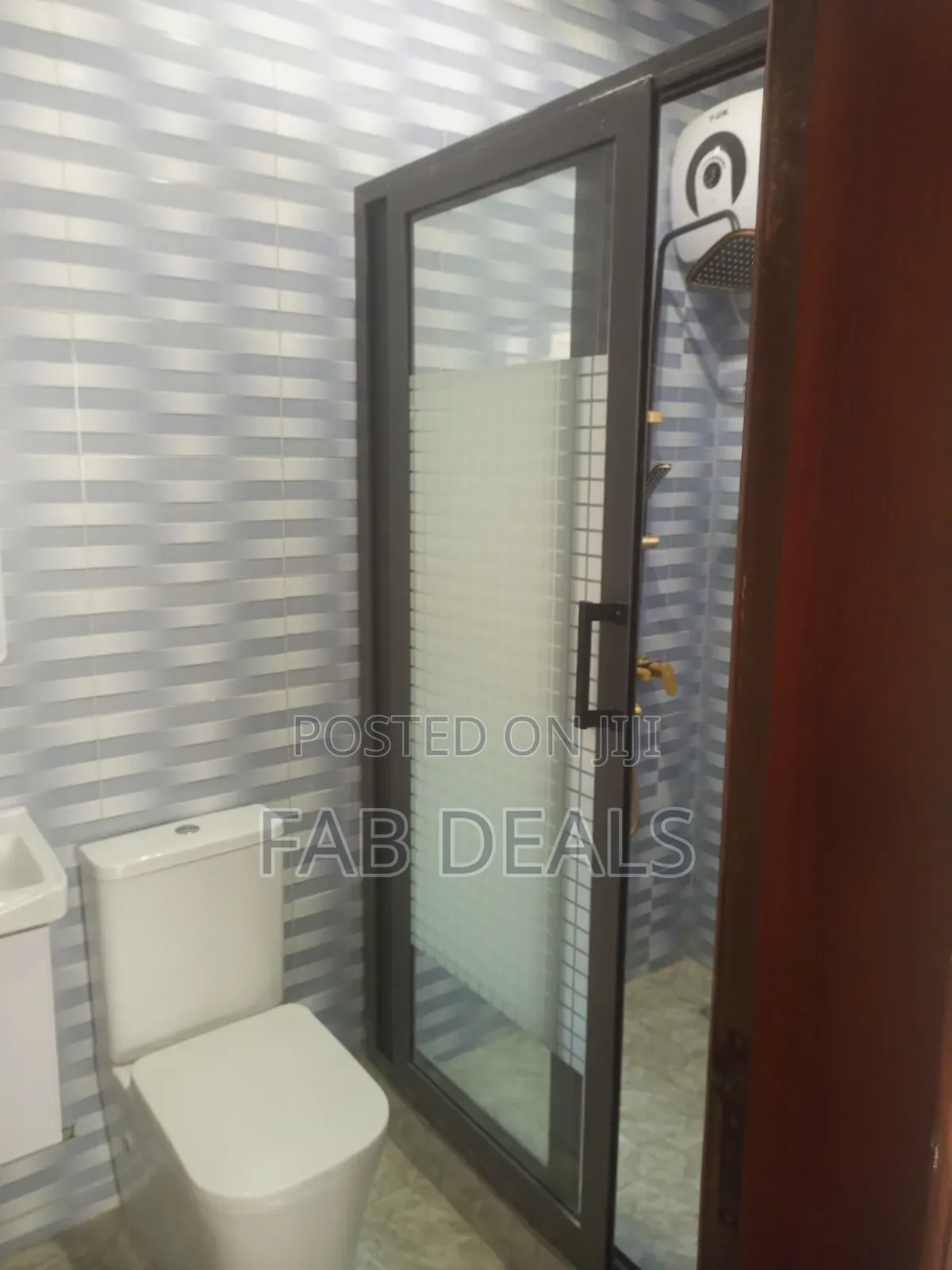 Furnished 4bdrm Apartment in Takoradi for sale
