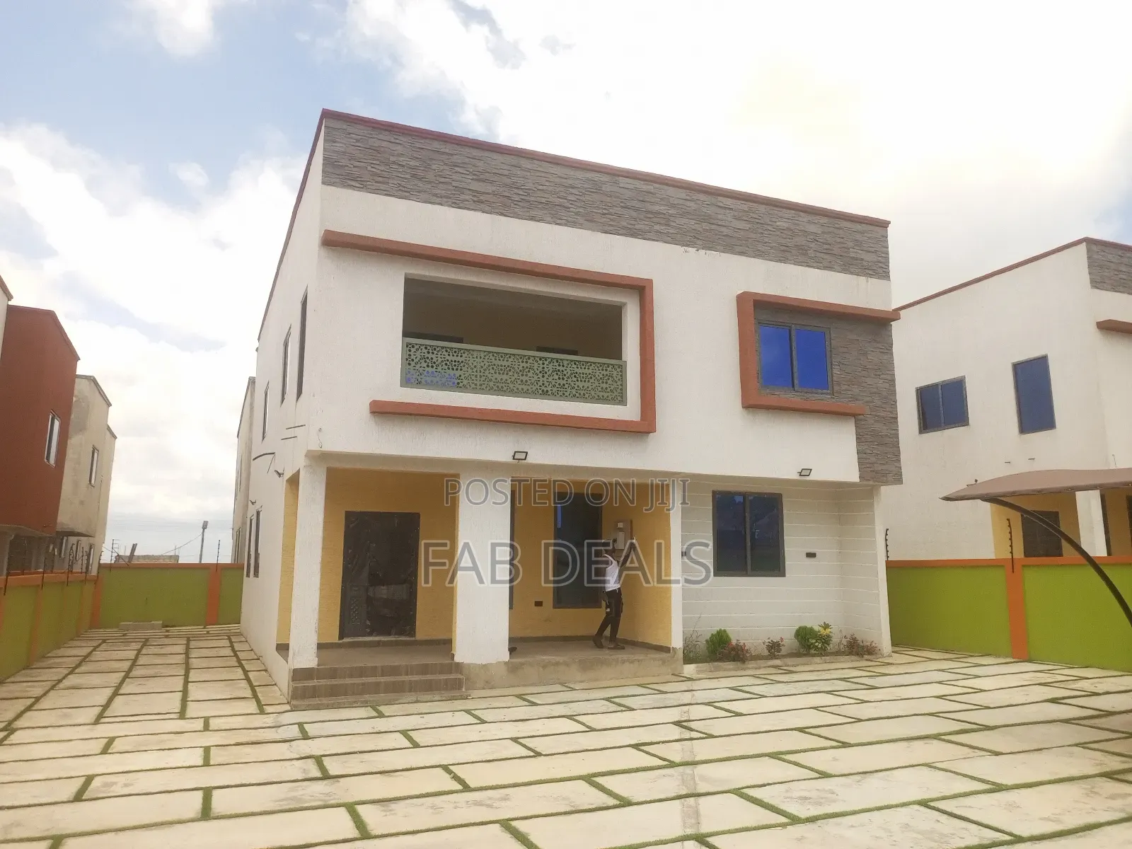 Furnished 4bdrm Apartment in Takoradi for sale