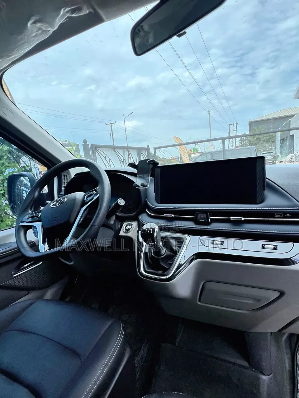 Car 2025 White