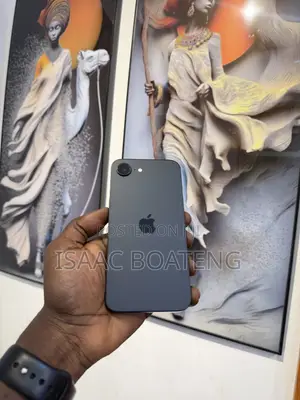 Apple iPhone 16e 128 GB Black