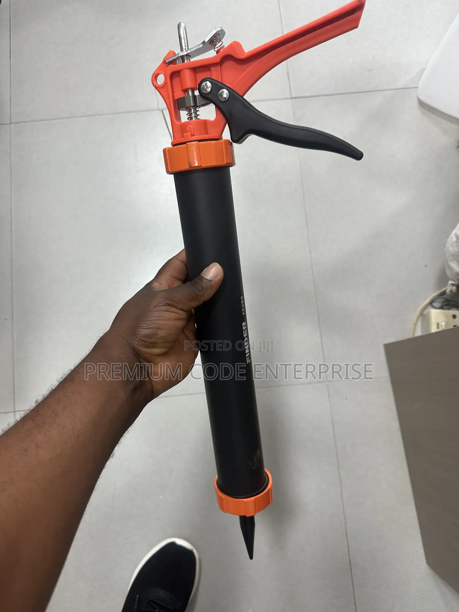 Gun for Damproof Injection Cream of 600ml, 15 Inches
