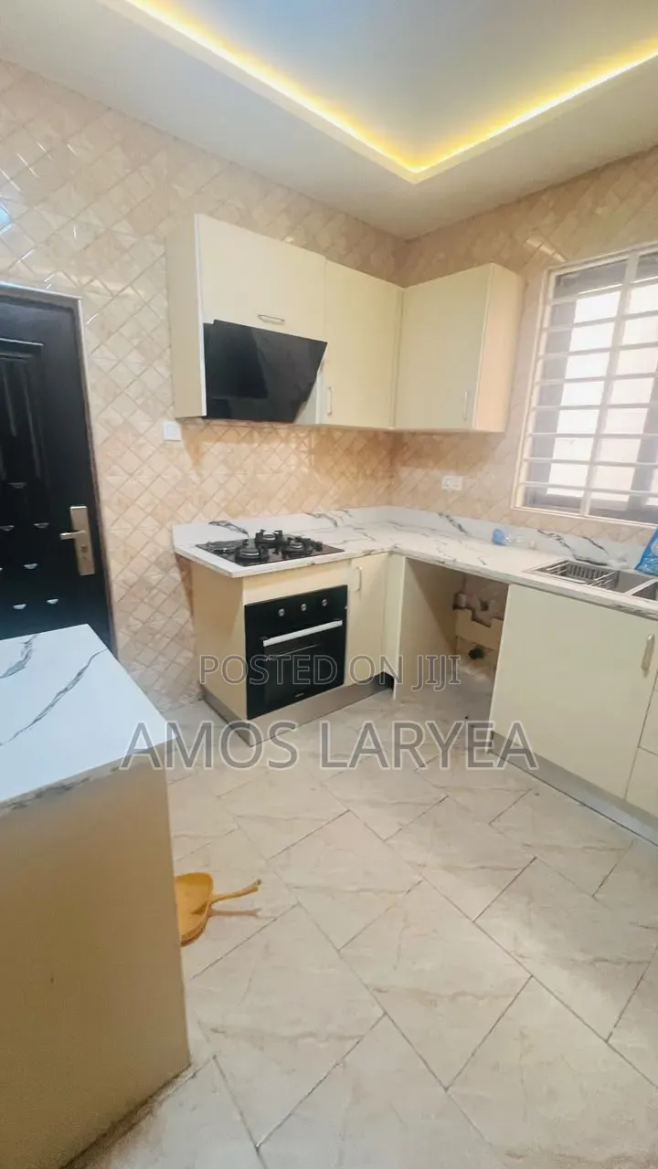 2bdrm House in Lashibi for sale