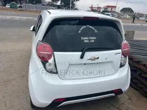 Chevrolet Spark 1LT 4dr Hatchback (1.2L 4cyl CVT) 2015 White