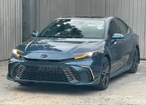 Toyota Camry 2025 Gray