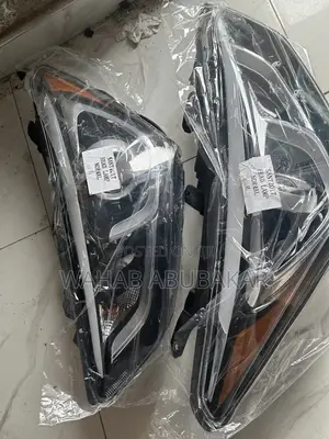 Hyundai Santafe 2018 Headlights Pair LED