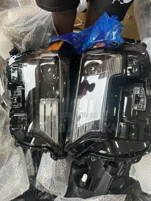 Toyota Tacoma 2024 Headlights Pair