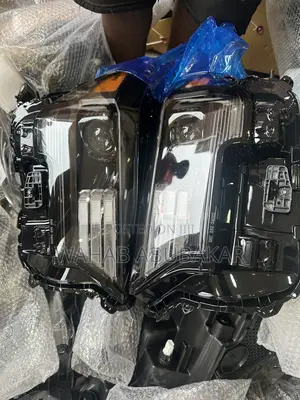 Toyota Tacoma 2024 Headlights Pair