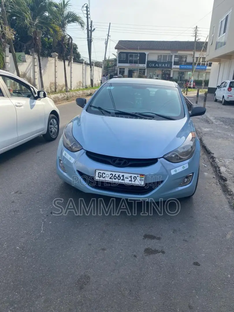 Hyundai Elantra 2013