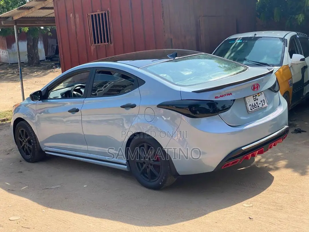 Hyundai Elantra 2013