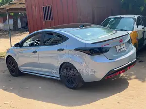Hyundai Elantra 2013