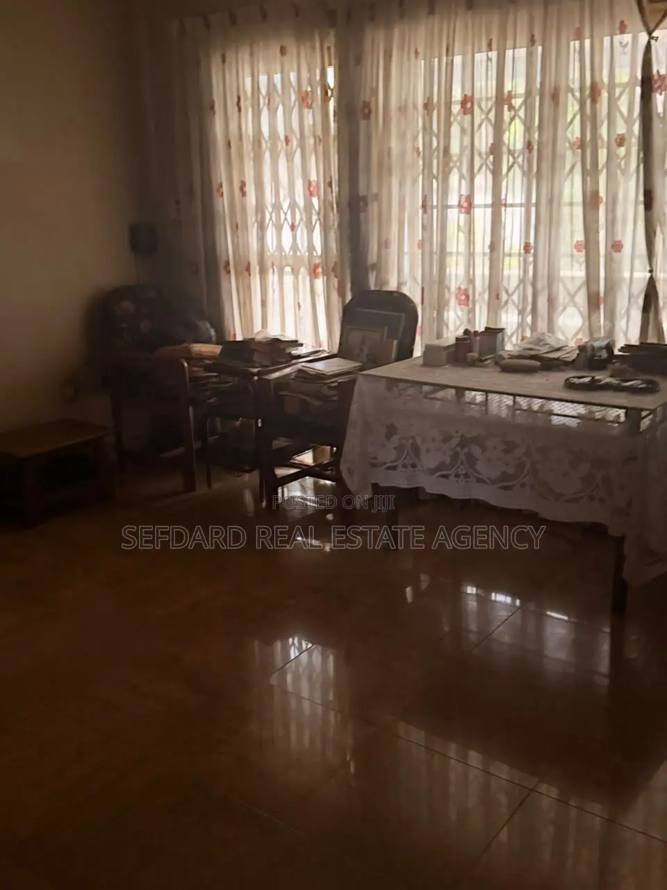 5bdrm House in Sefdard Properties, Achimota for sale