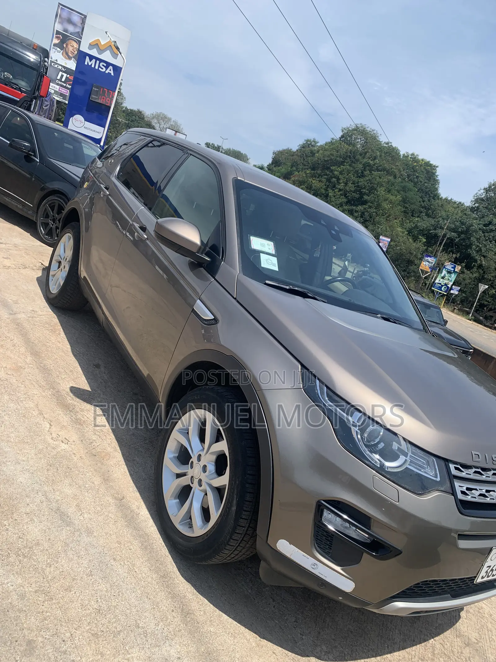 Land Rover Discovery HSE Diesel 4x4 2017 Gold