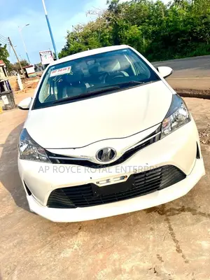 Toyota Vitz 1.3 FWD 5dr 2015 White