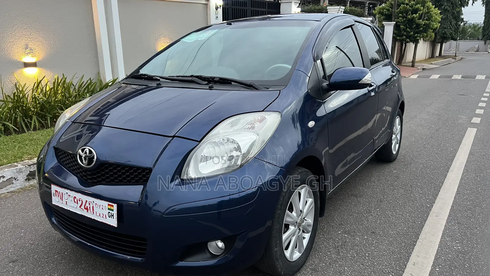 Toyota Yaris 2011 Black