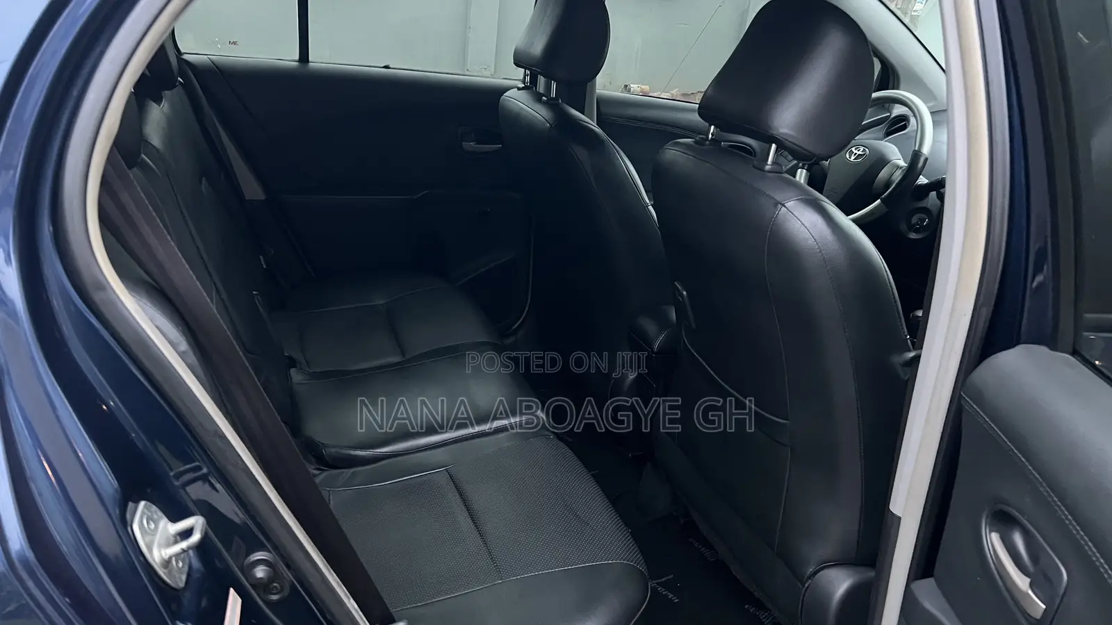 Toyota Yaris 2011 Black