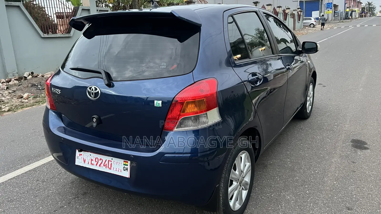 Toyota Yaris 2011 Black