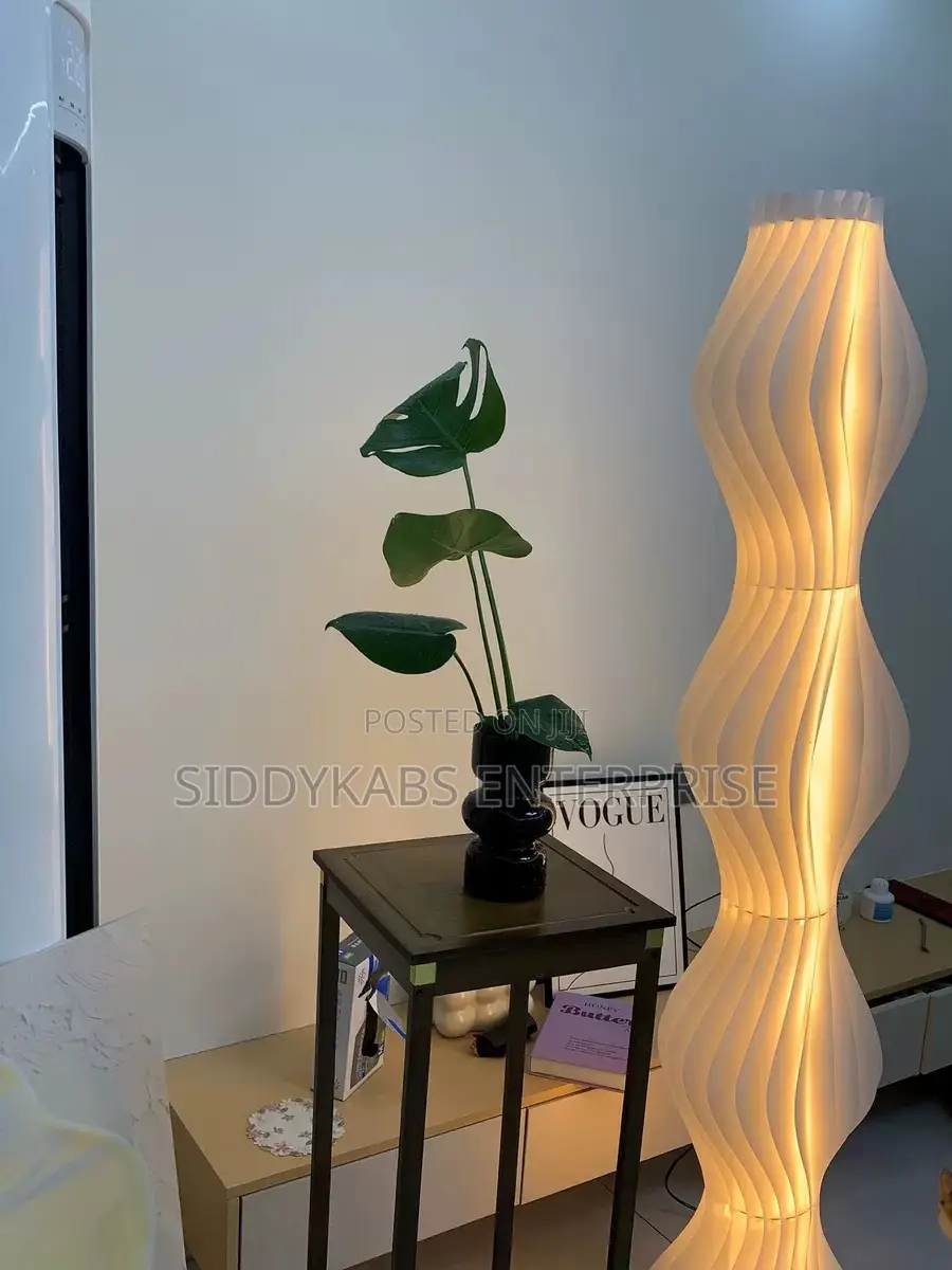 Foldable Wavy Sculptural Lamp