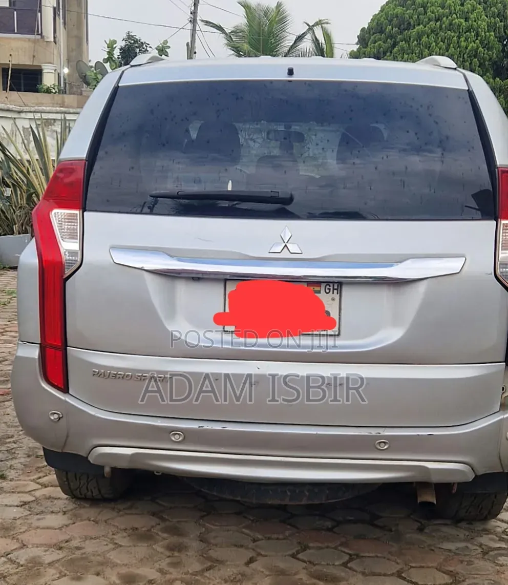Mitsubishi Pajero IO 2018 Silver