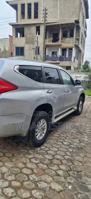 Mitsubishi Pajero IO 2018 Silver