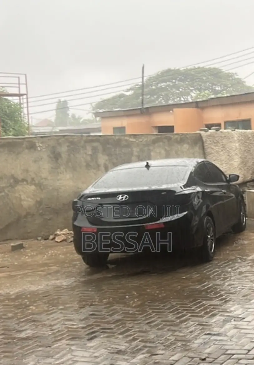 Hyundai Avante 2013 Black