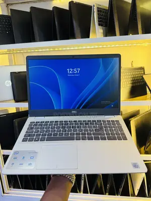 Laptop Dell Inspiron 5559 8GB Intel Core i3 SSD 256GB
