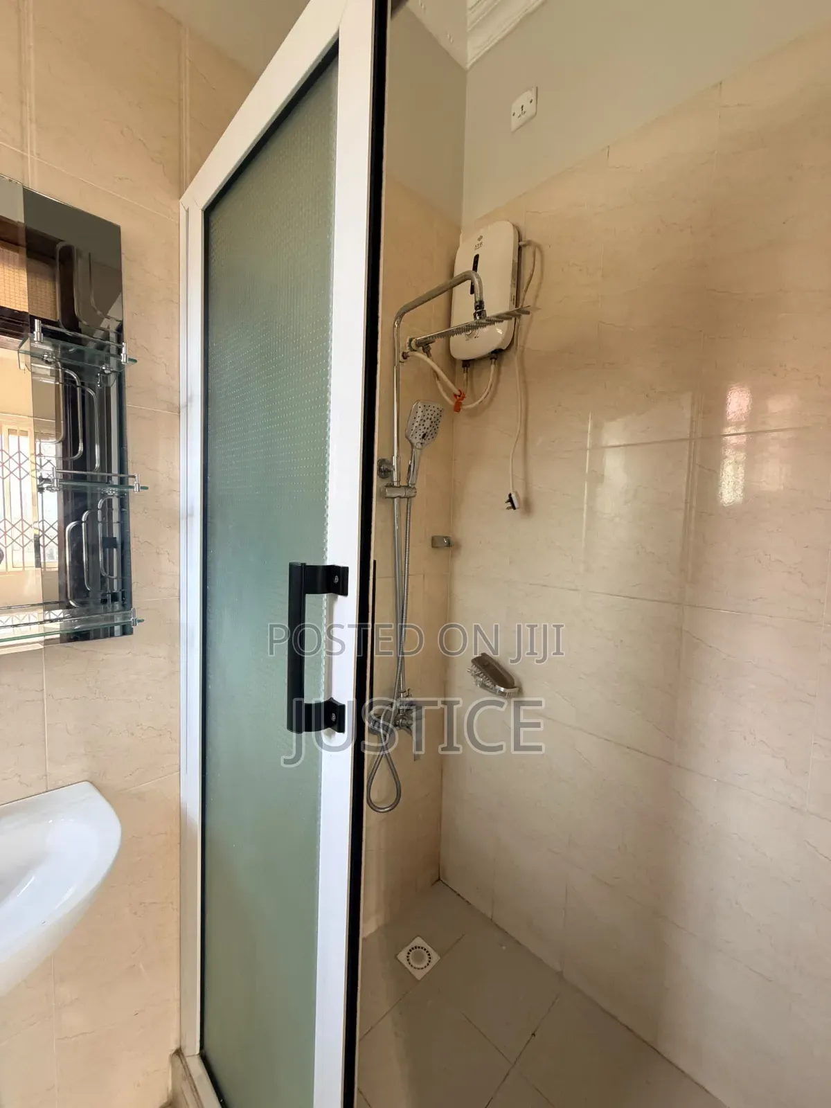 4bdrm House in Achimota, Mile 7 for rent